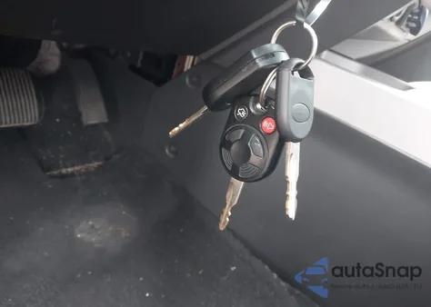 2008 Ford Escape Xlt z USA, uszkodzony, nr VIN 1FMCU93118KA81922